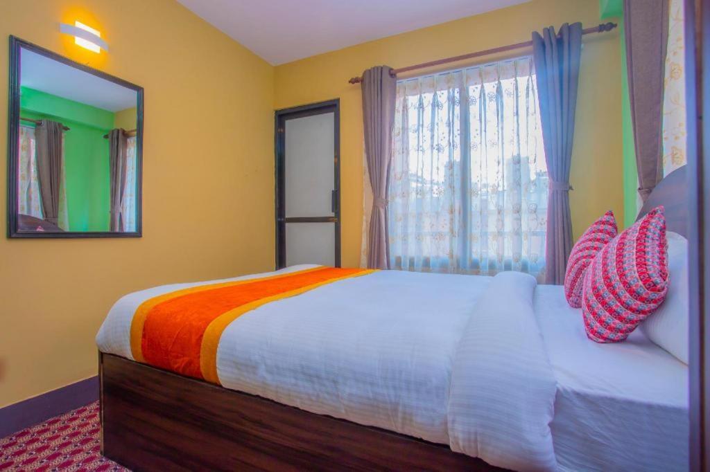 Oyo 492 Hotel Yeti Home Kathmandu Exteriör bild