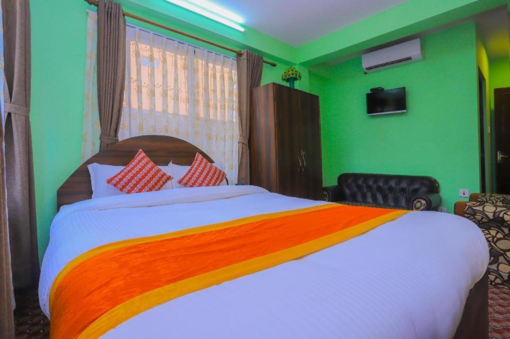 Oyo 492 Hotel Yeti Home Kathmandu Exteriör bild