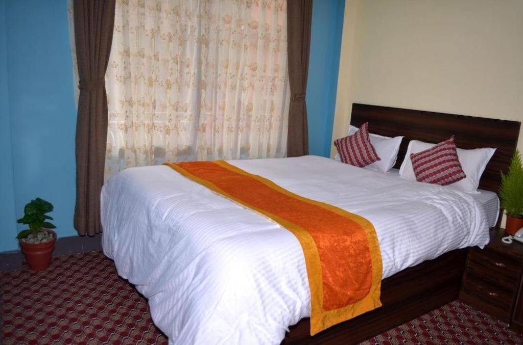 Oyo 492 Hotel Yeti Home Kathmandu Exteriör bild